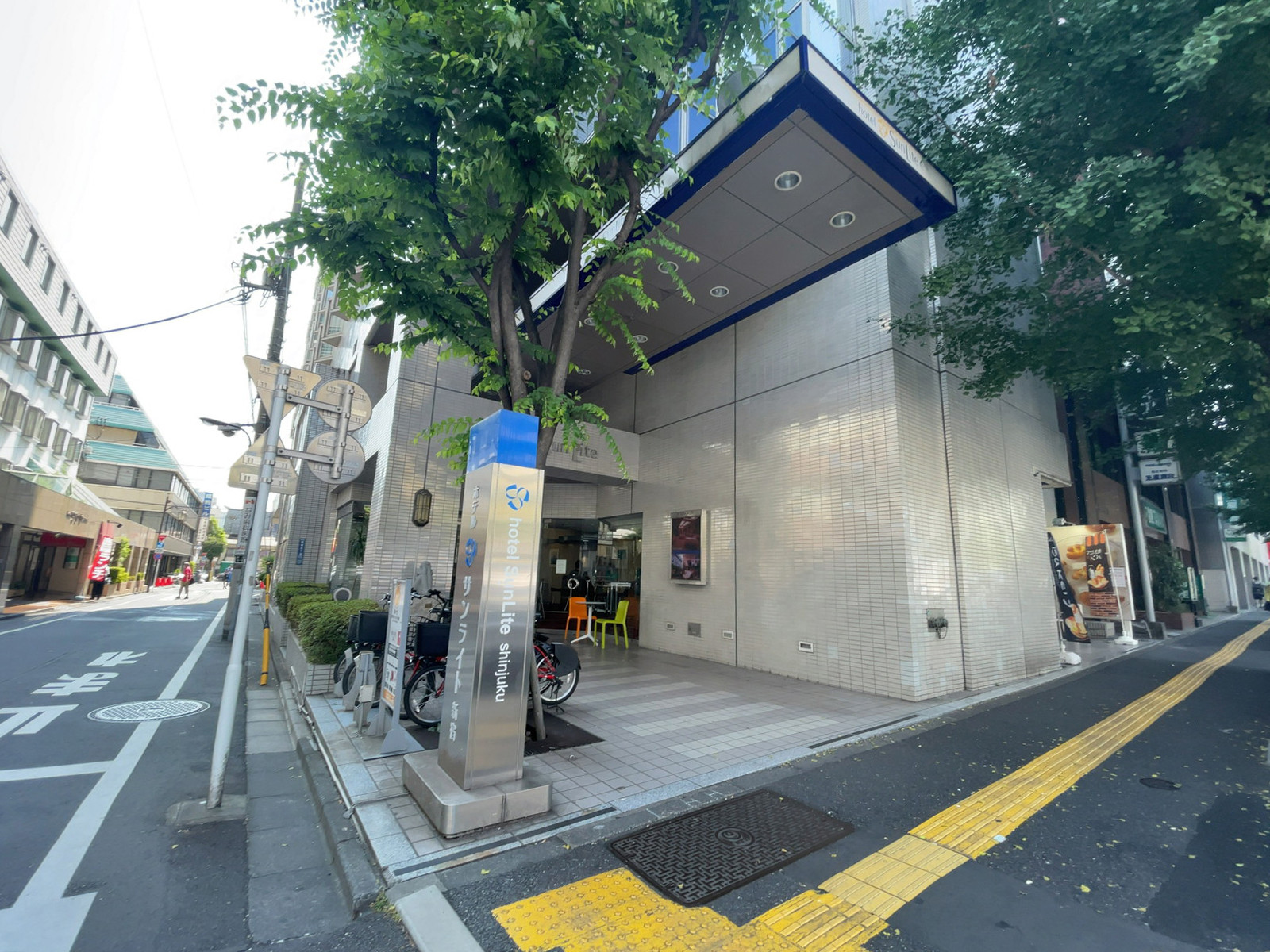 併設されたホテルサンライト 新宿