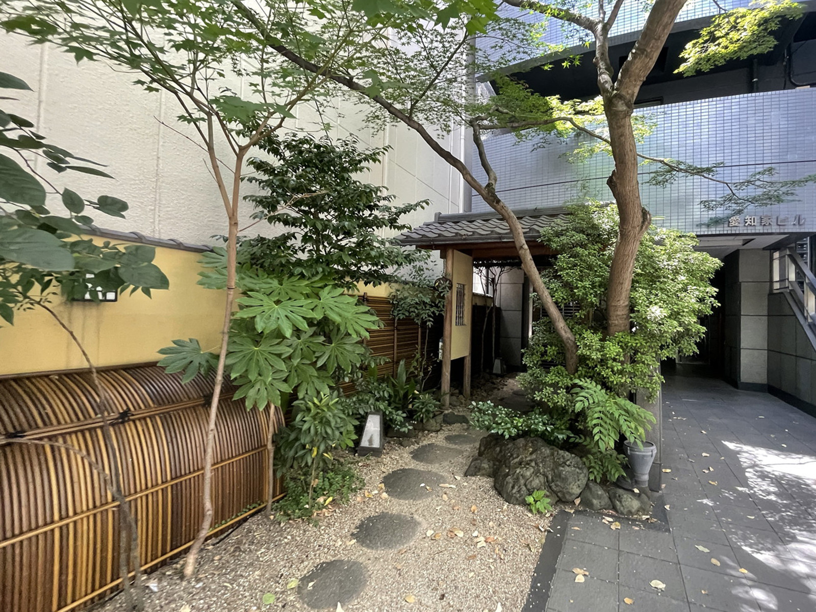 1階テナントの様子