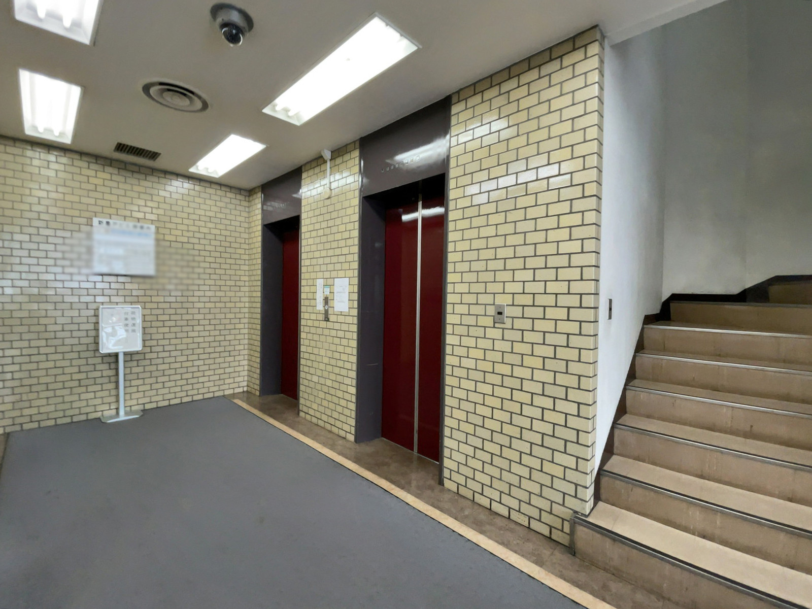 エレベーター(2基)