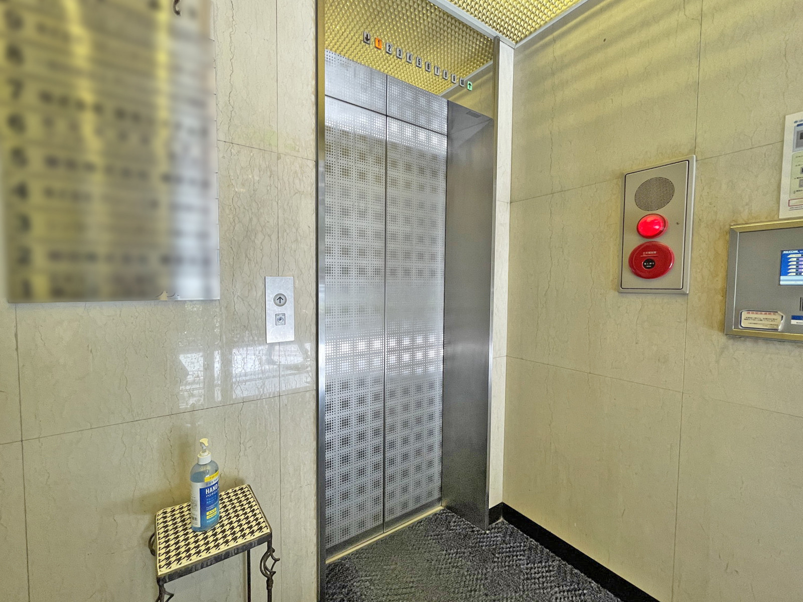 エレベーター(1基)