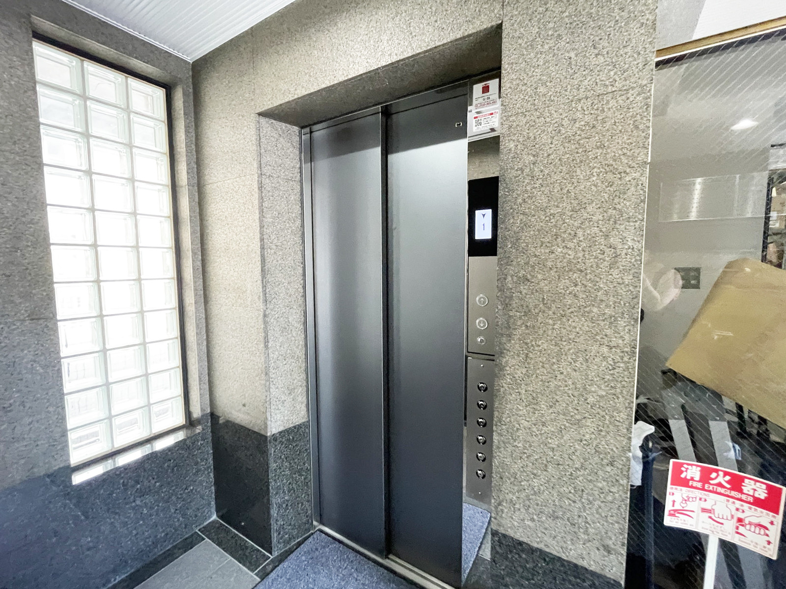 エレベーター