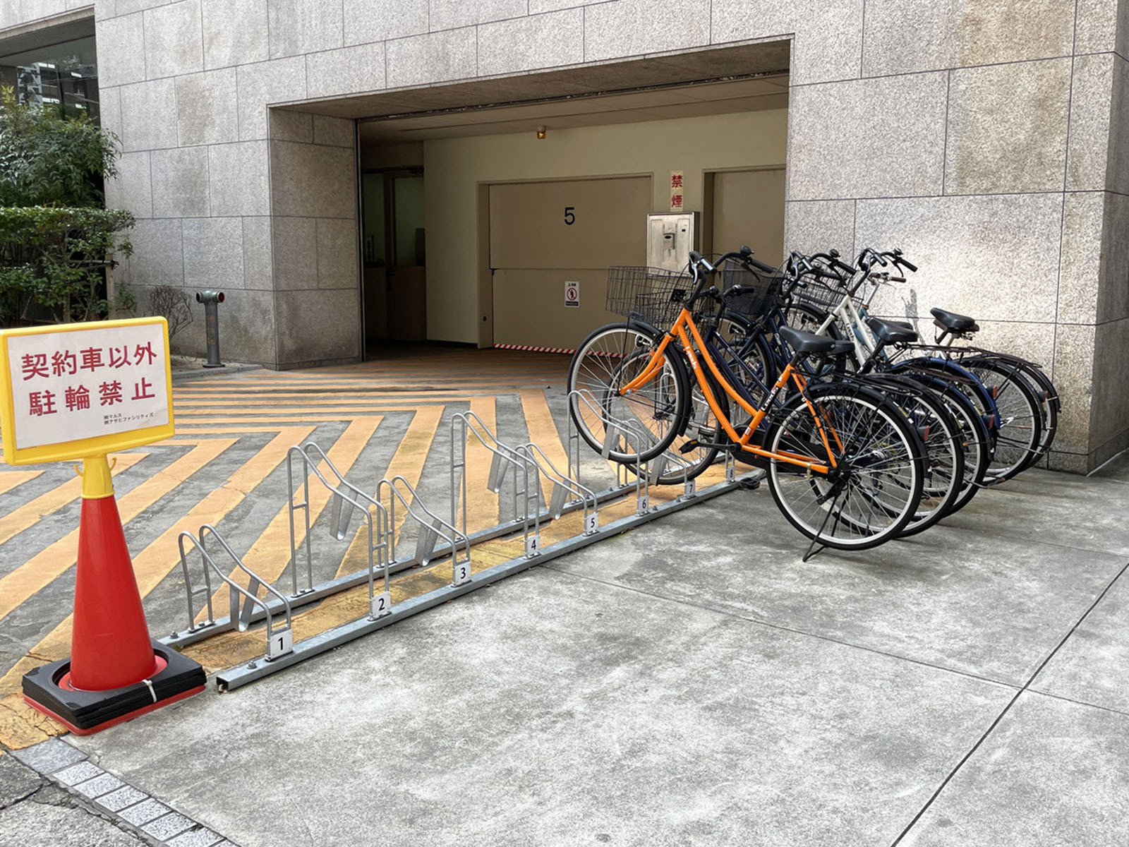 駐輪場