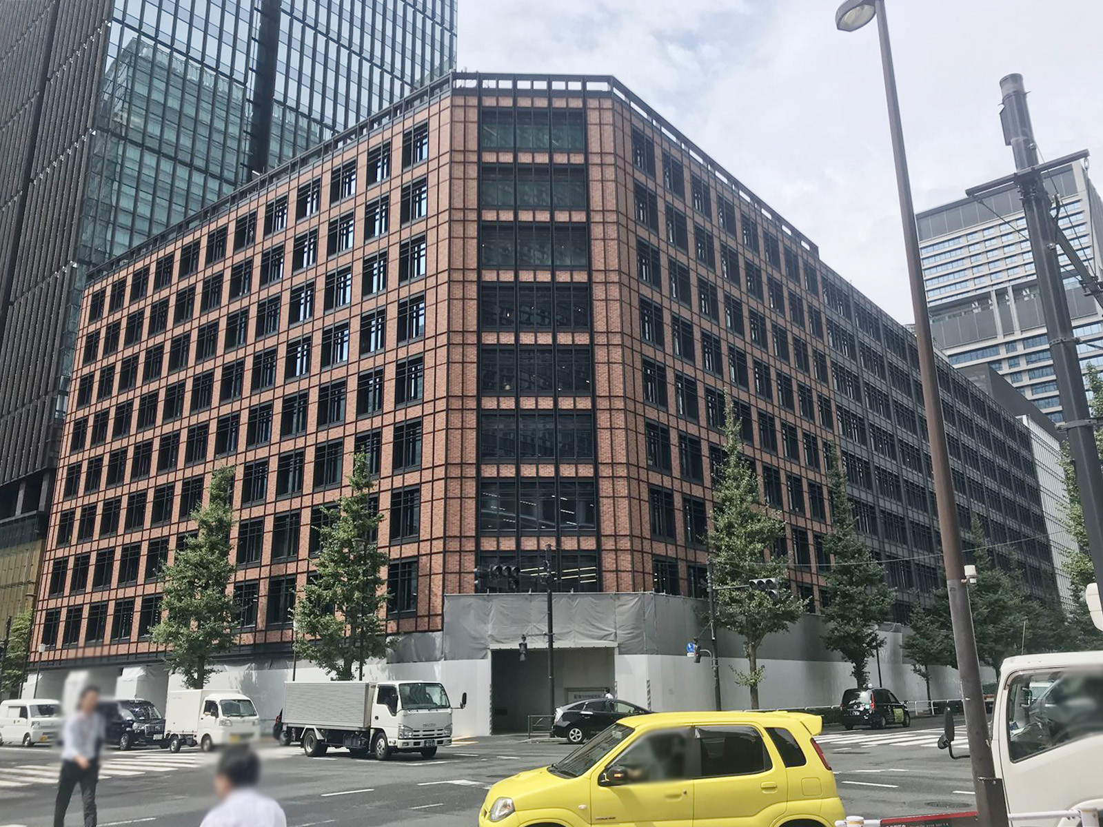 横長の外観