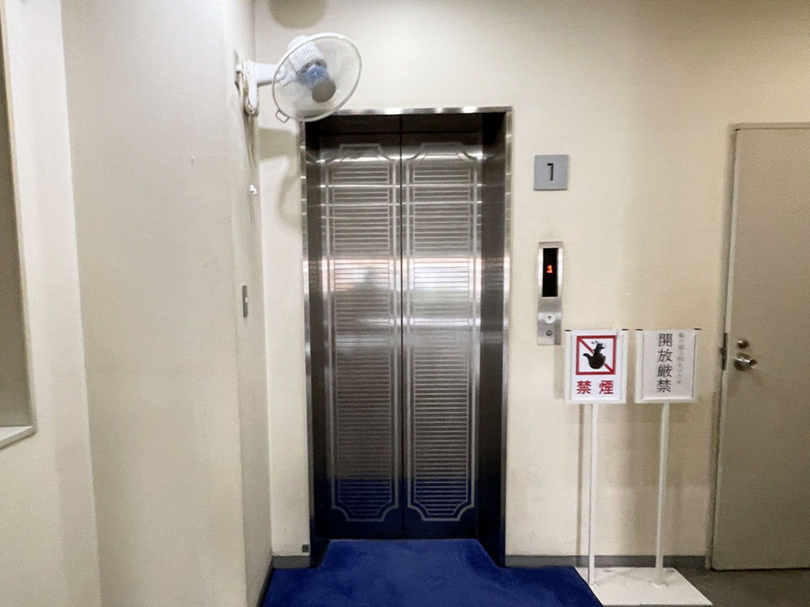 エレベーター
