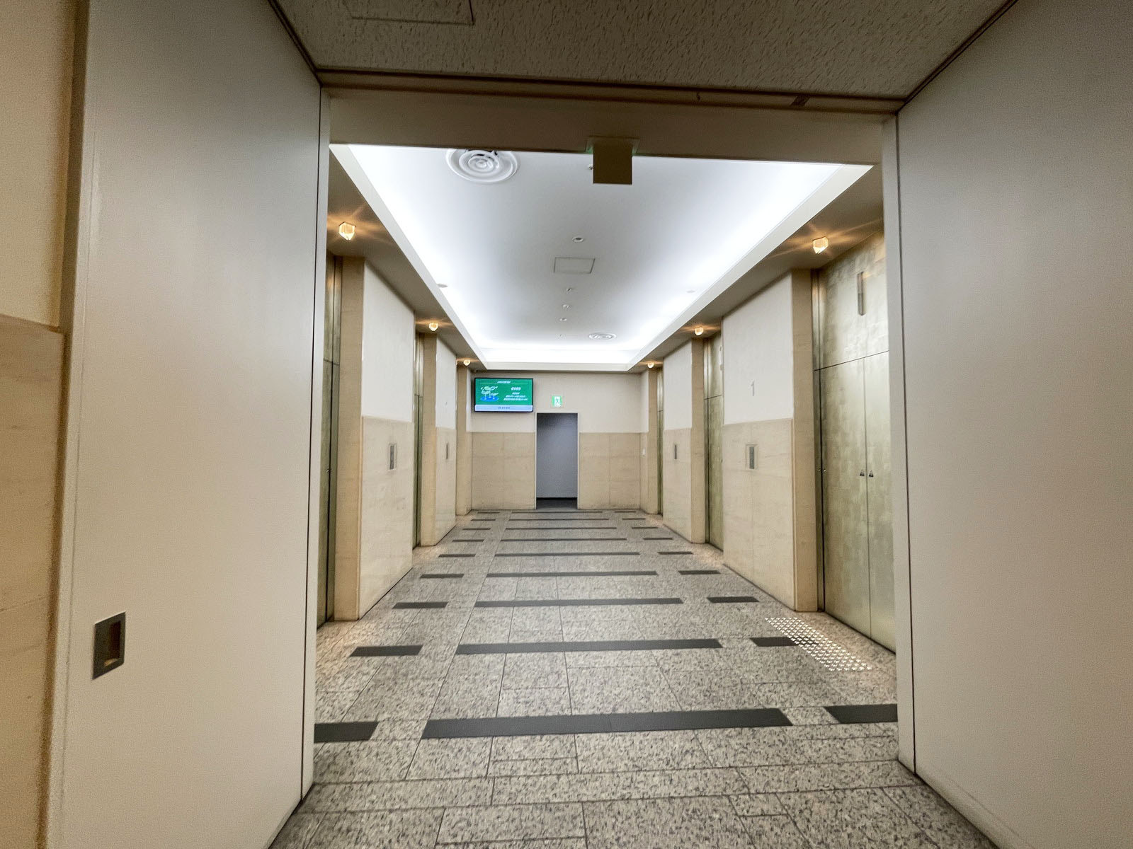 エレベーターホール