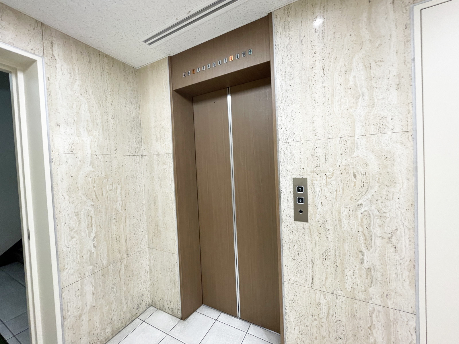 エレベーター