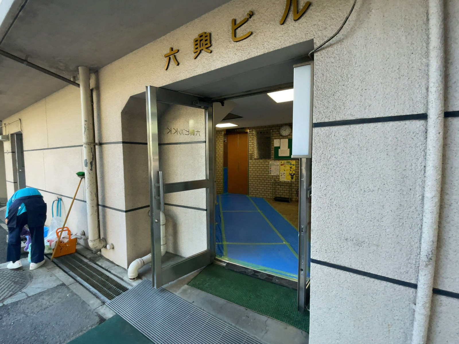 物件出入口