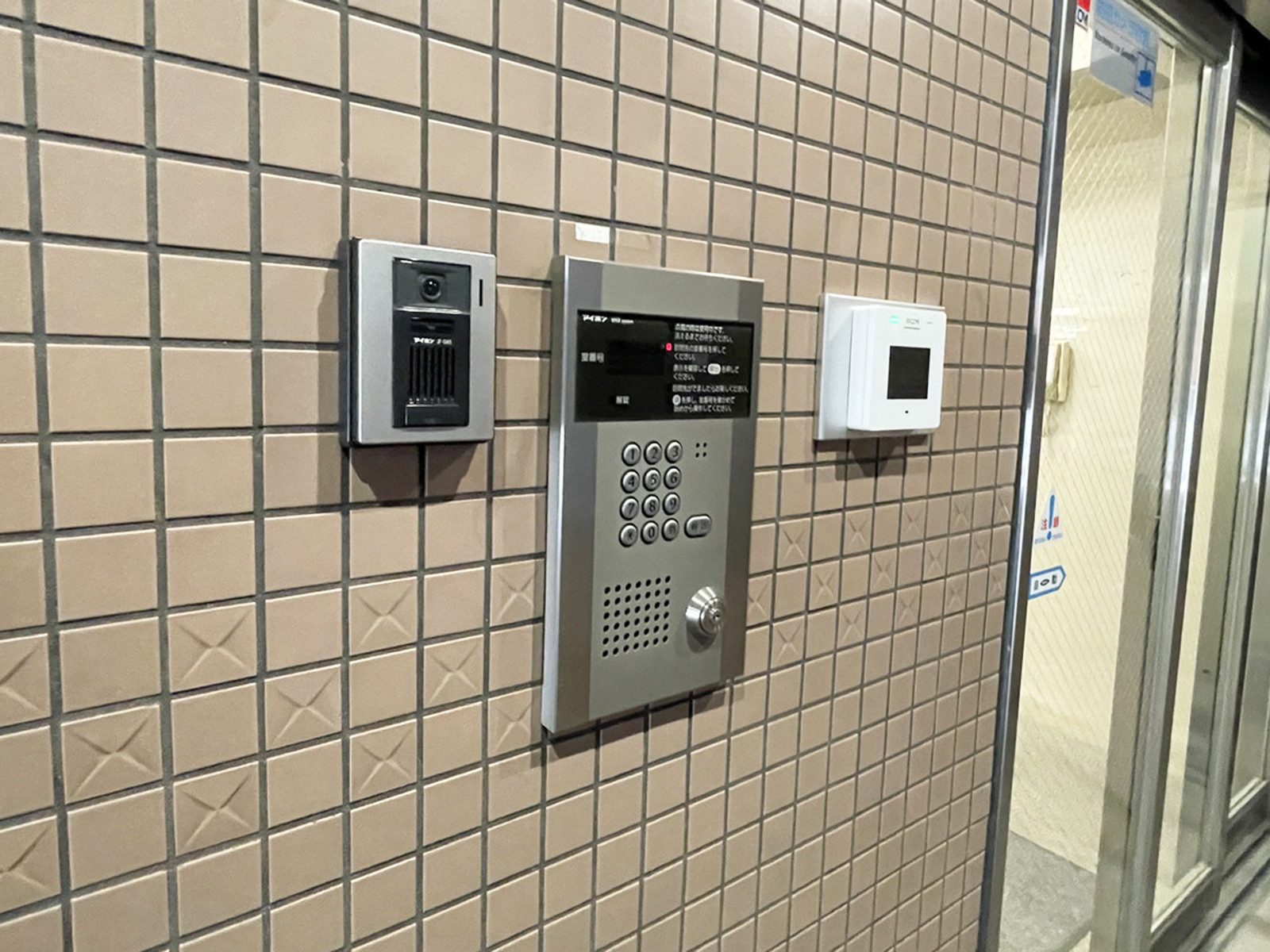 インターホン