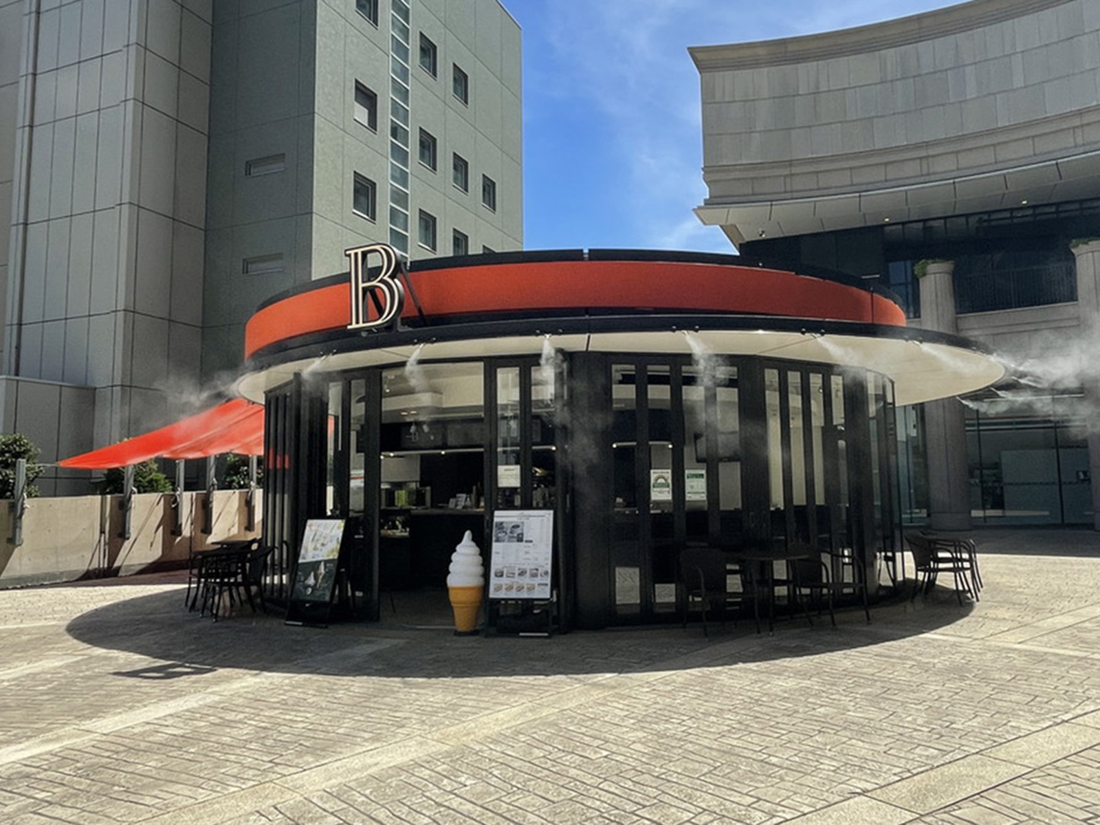 1階の飲食店