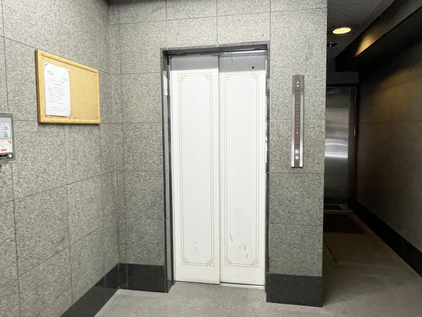 エレベーター