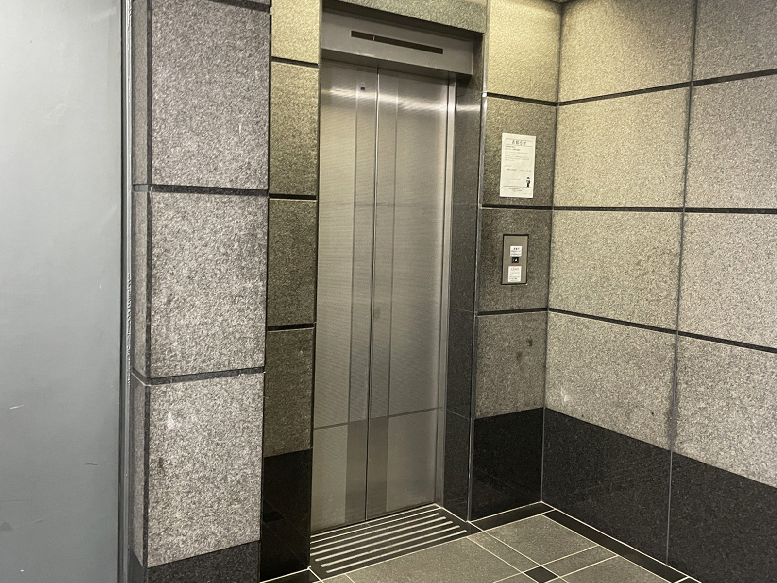 エレベーター