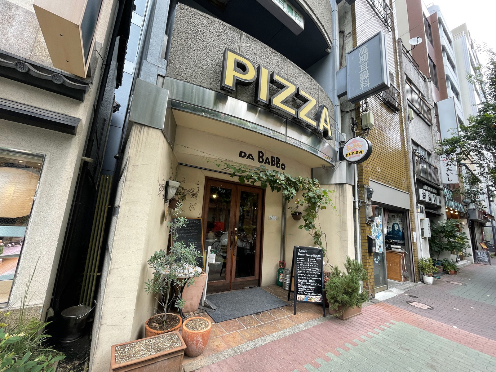 1階の飲食店