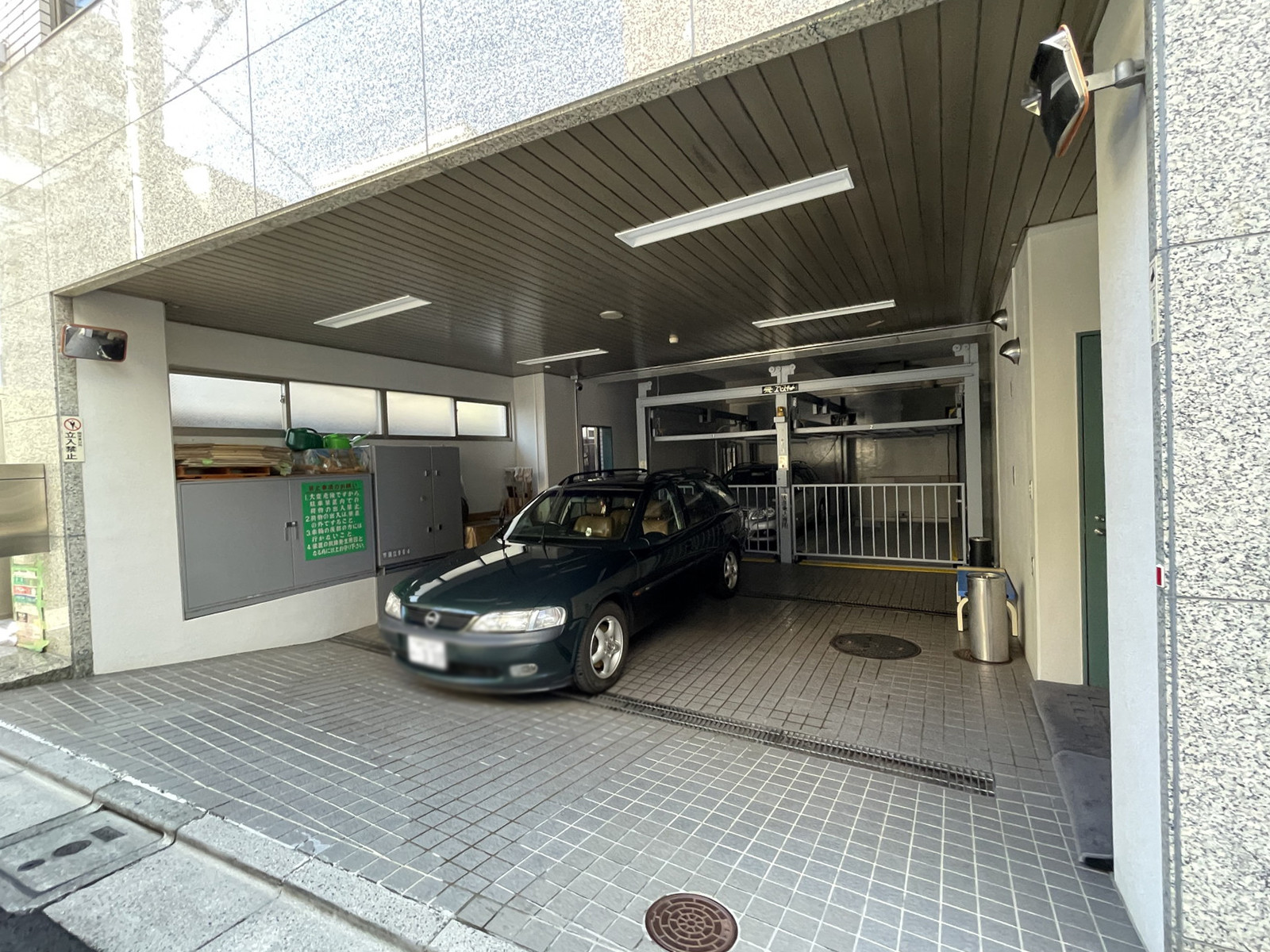 駐車場