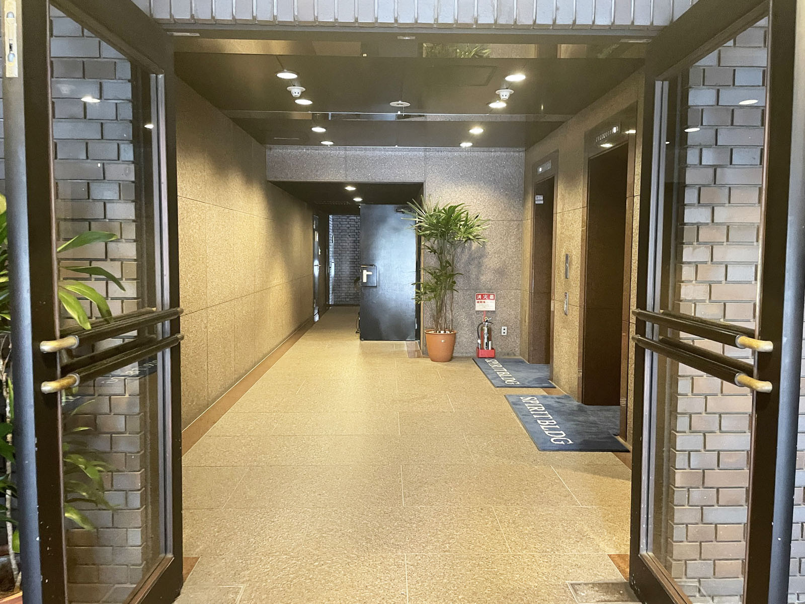 エントランス
