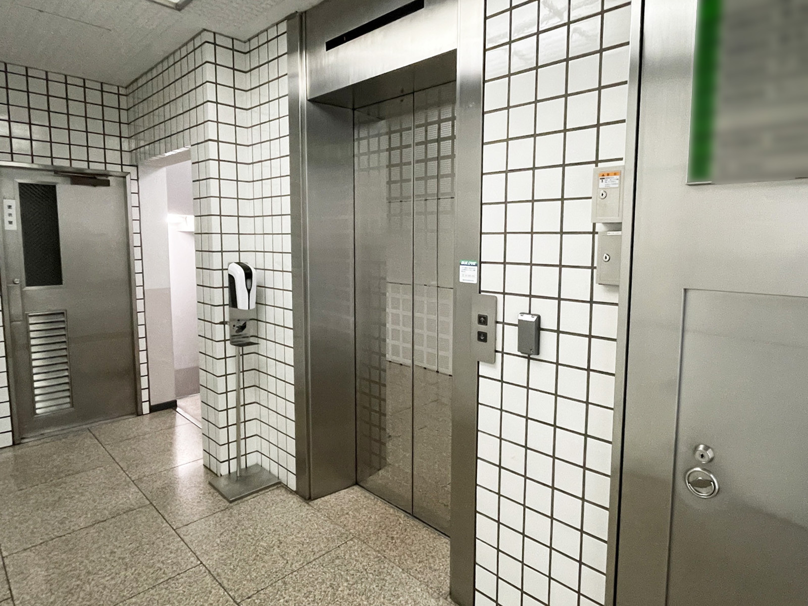 エレベーター