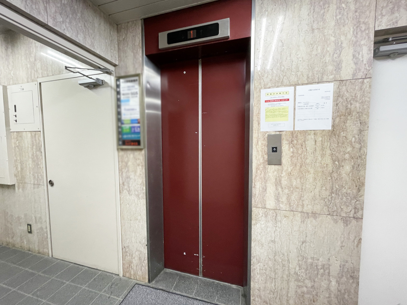 エレベーター(1基)