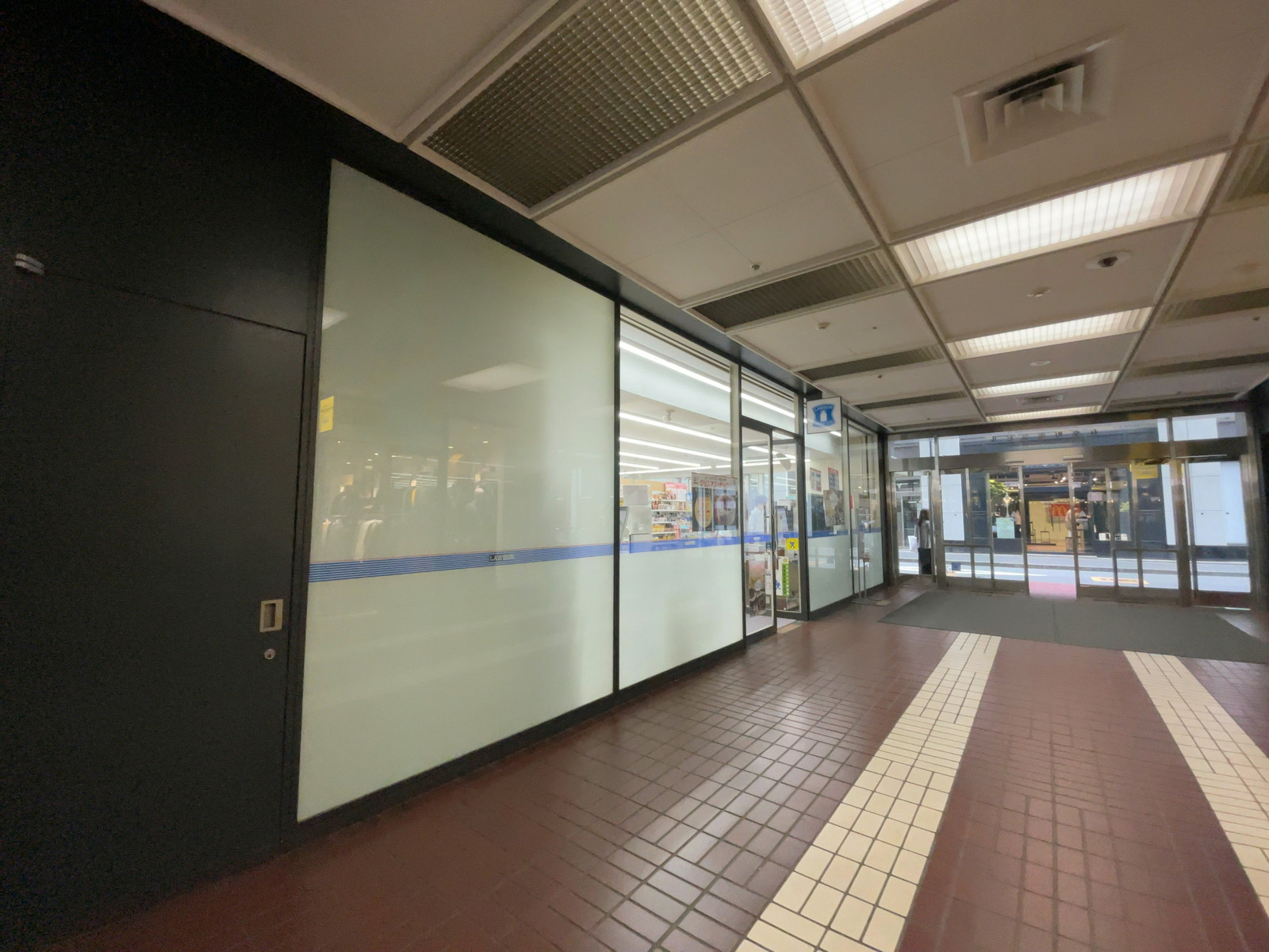 1階のローソン 有楽町一丁目店