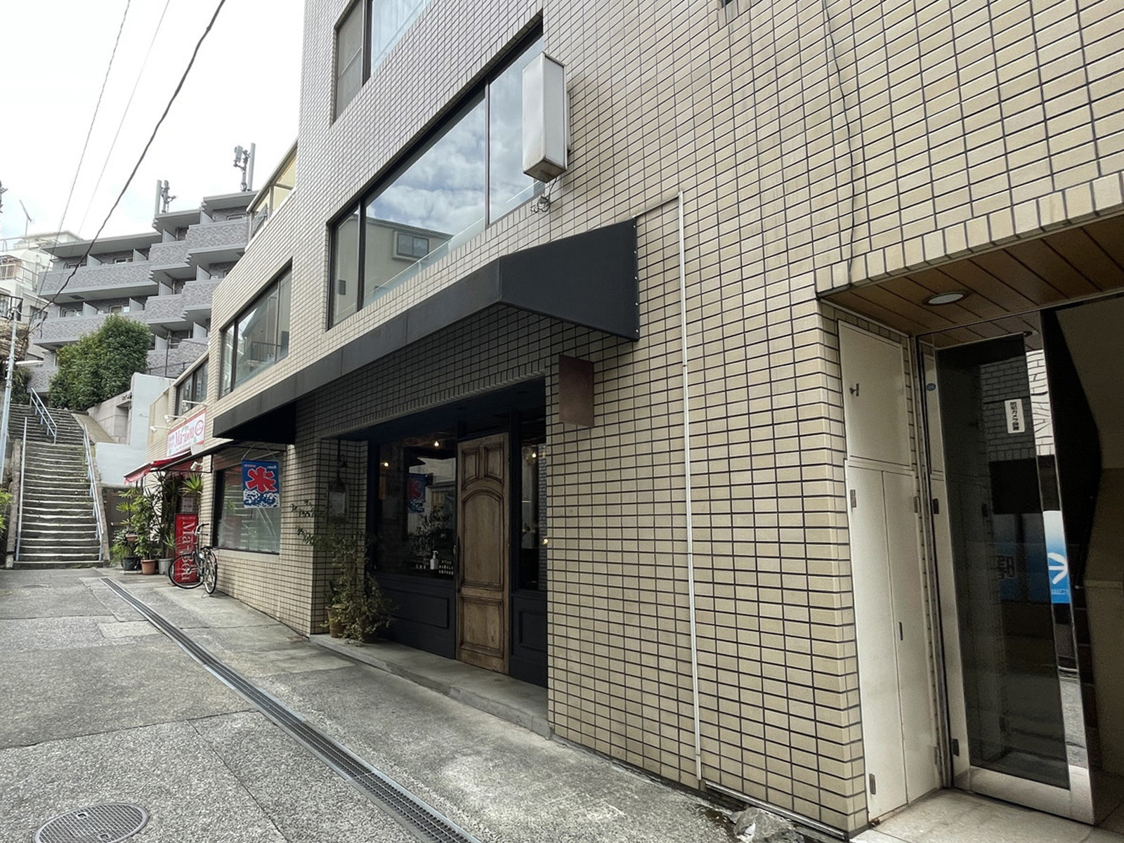 1階テナントの様子