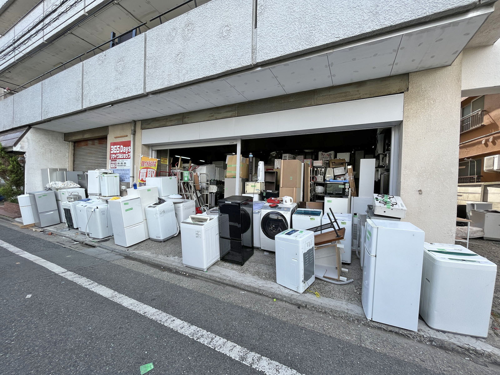 1階テナントの様子