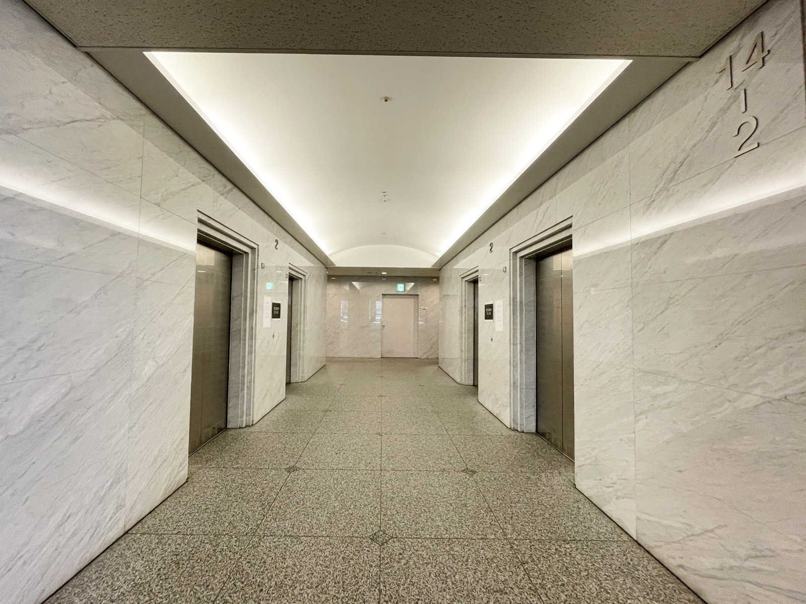 エレベーターホール