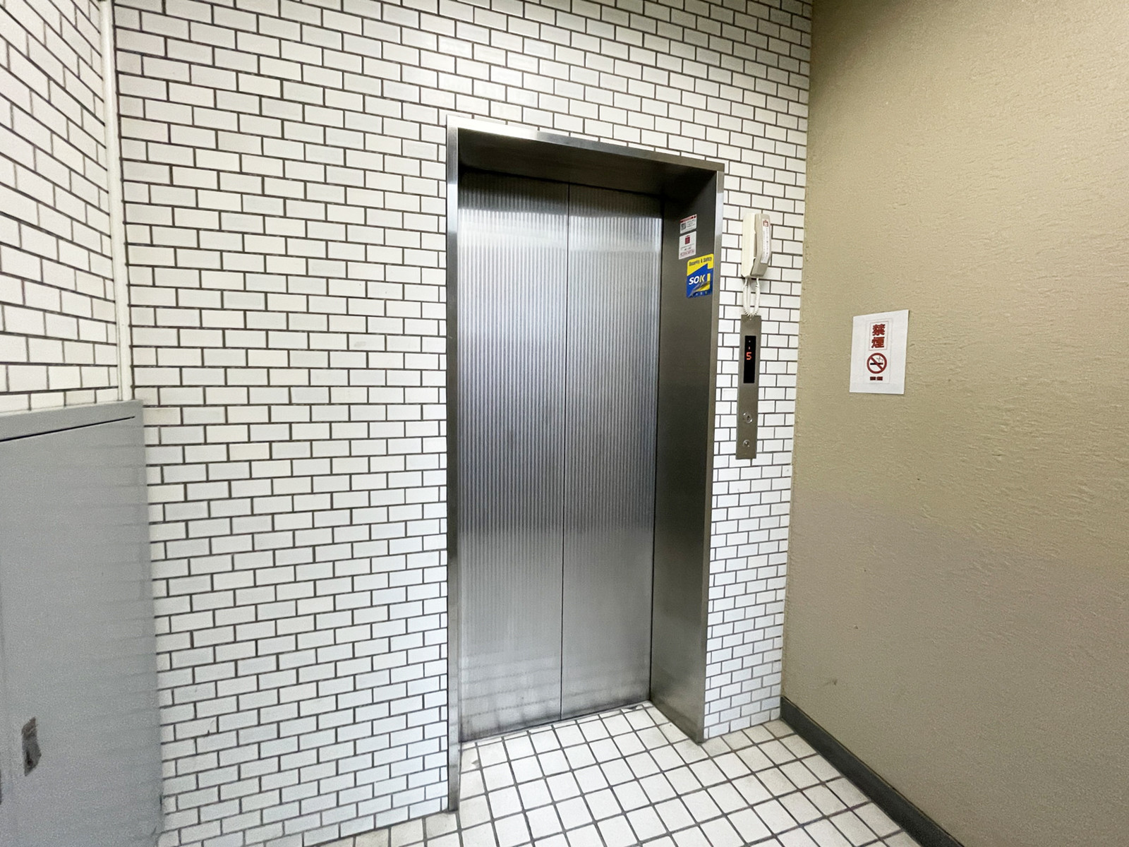 エレベーター
