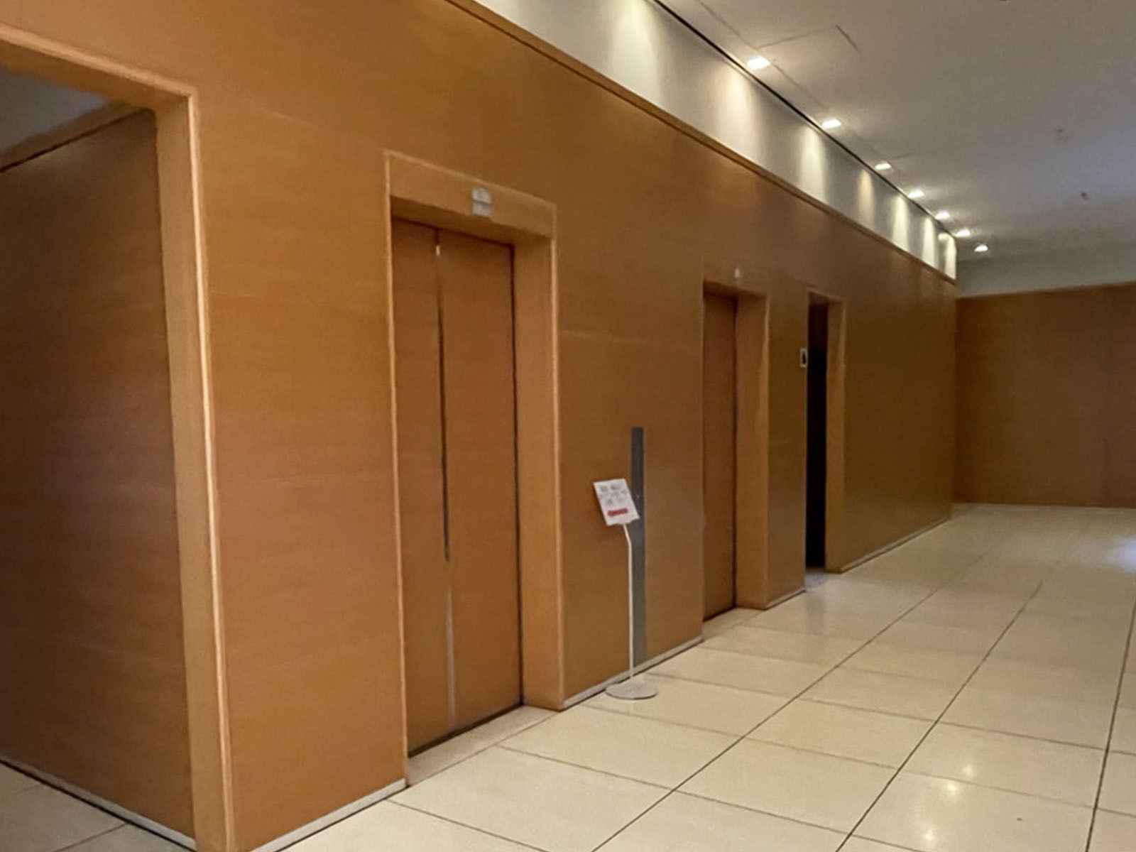 エレベーターホール