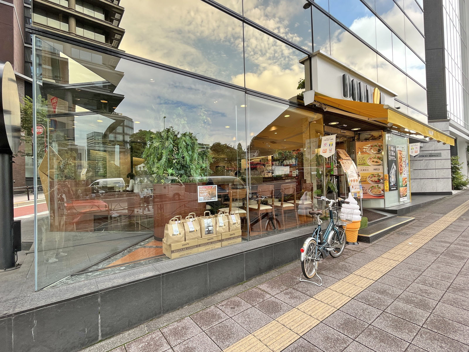 1階のドトール赤坂青山通り店