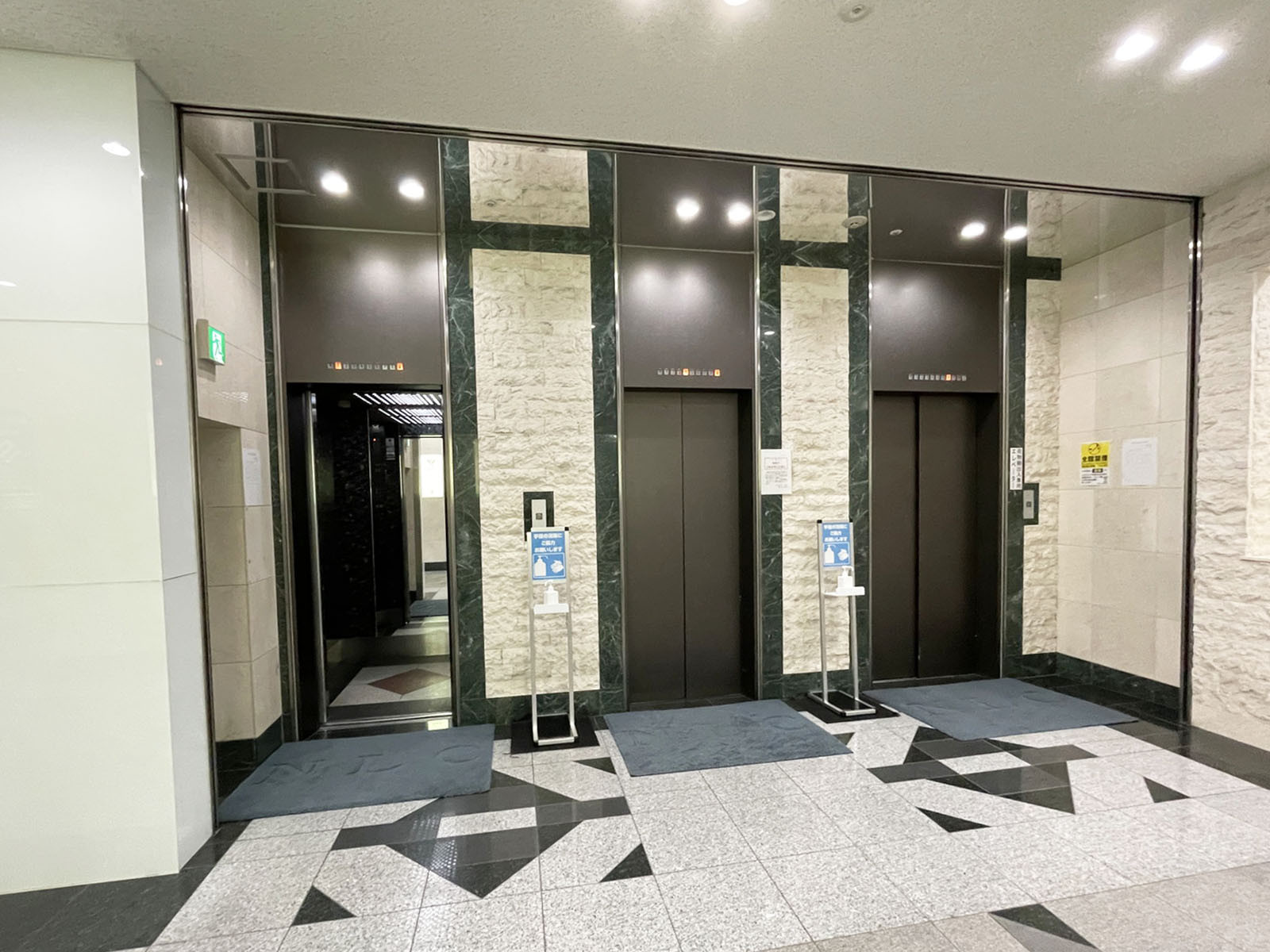 エレベーター