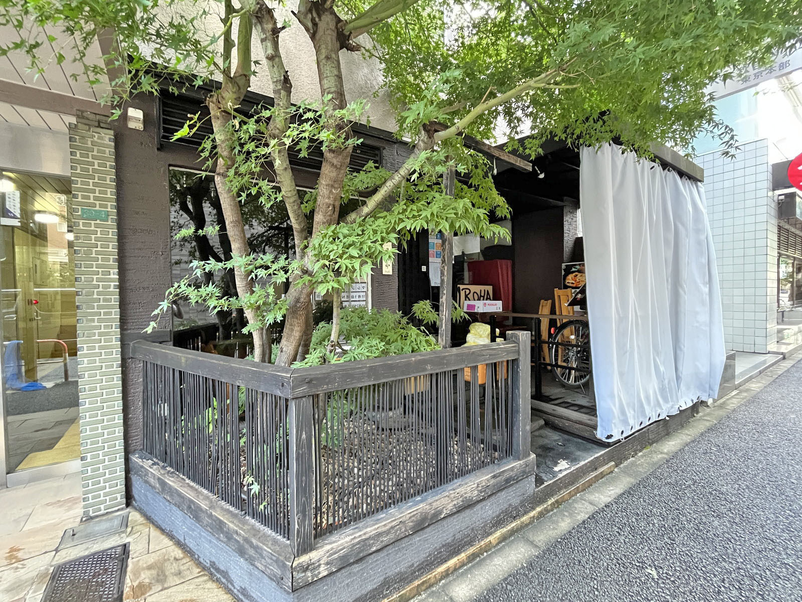 1階の飲食店