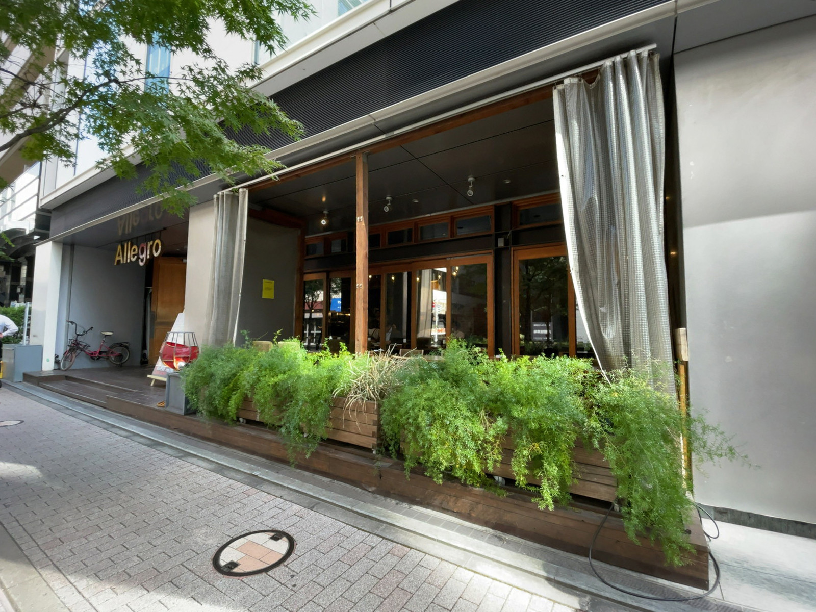 1階の飲食店