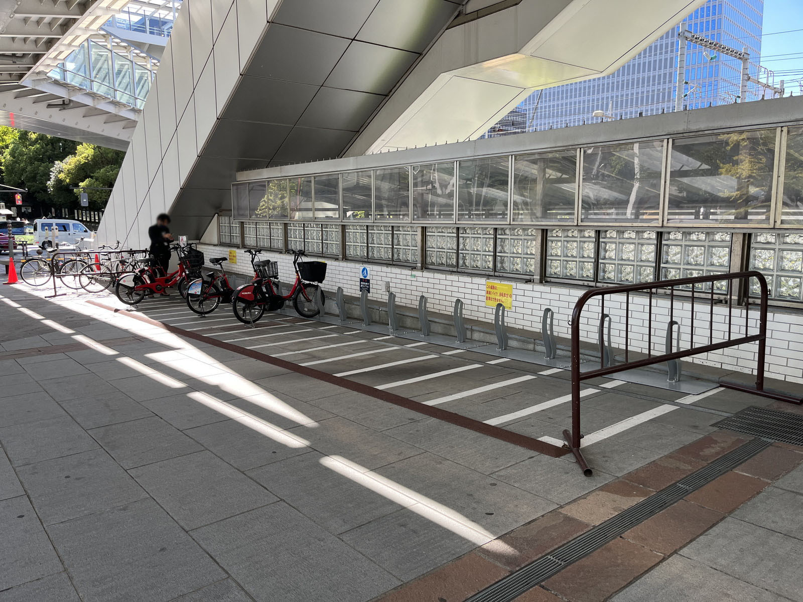 敷地内にあるシェアサイクルポート