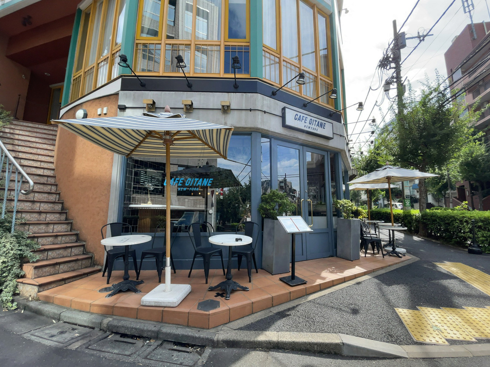 1階の飲食店