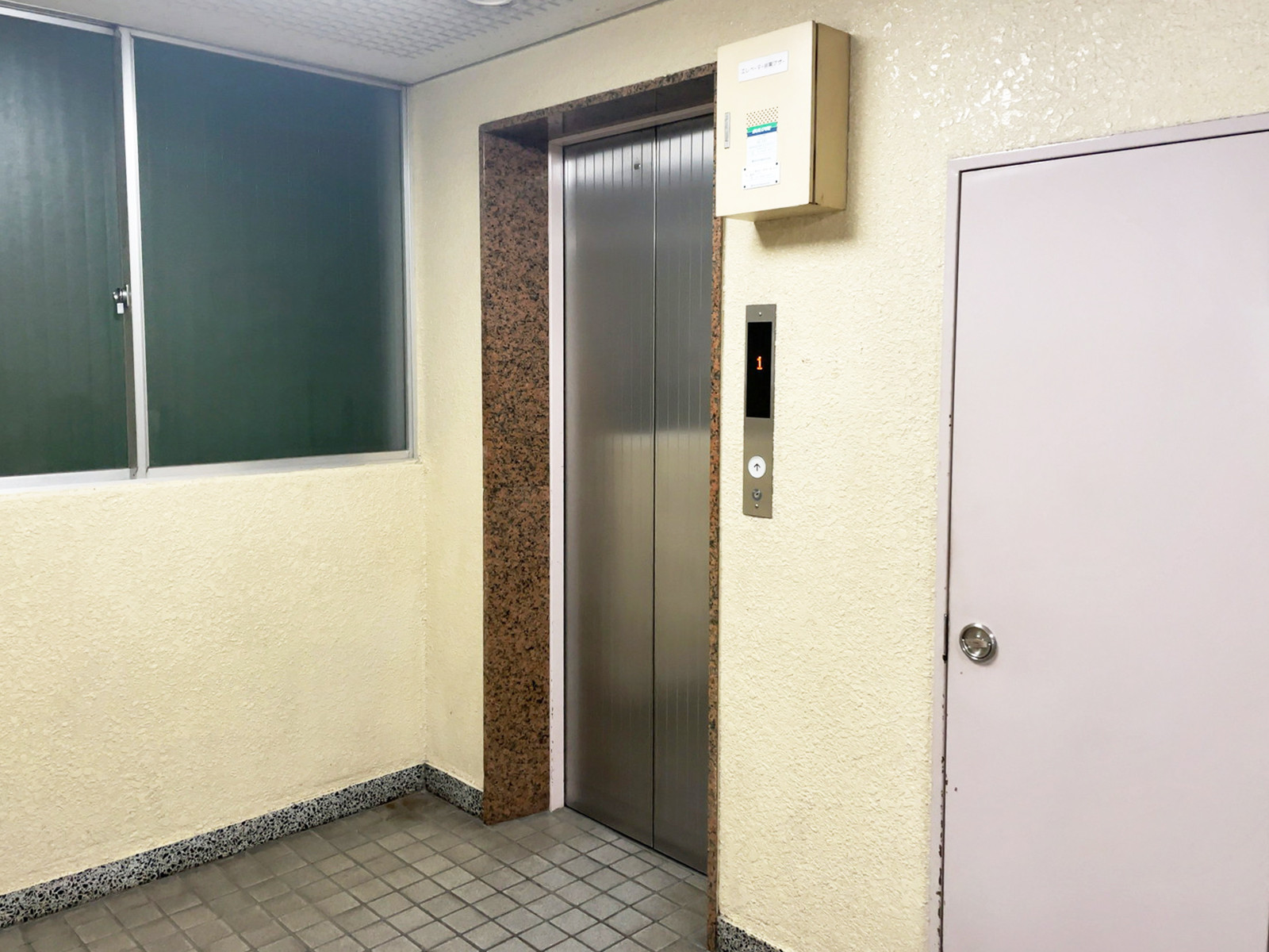 エレベーター