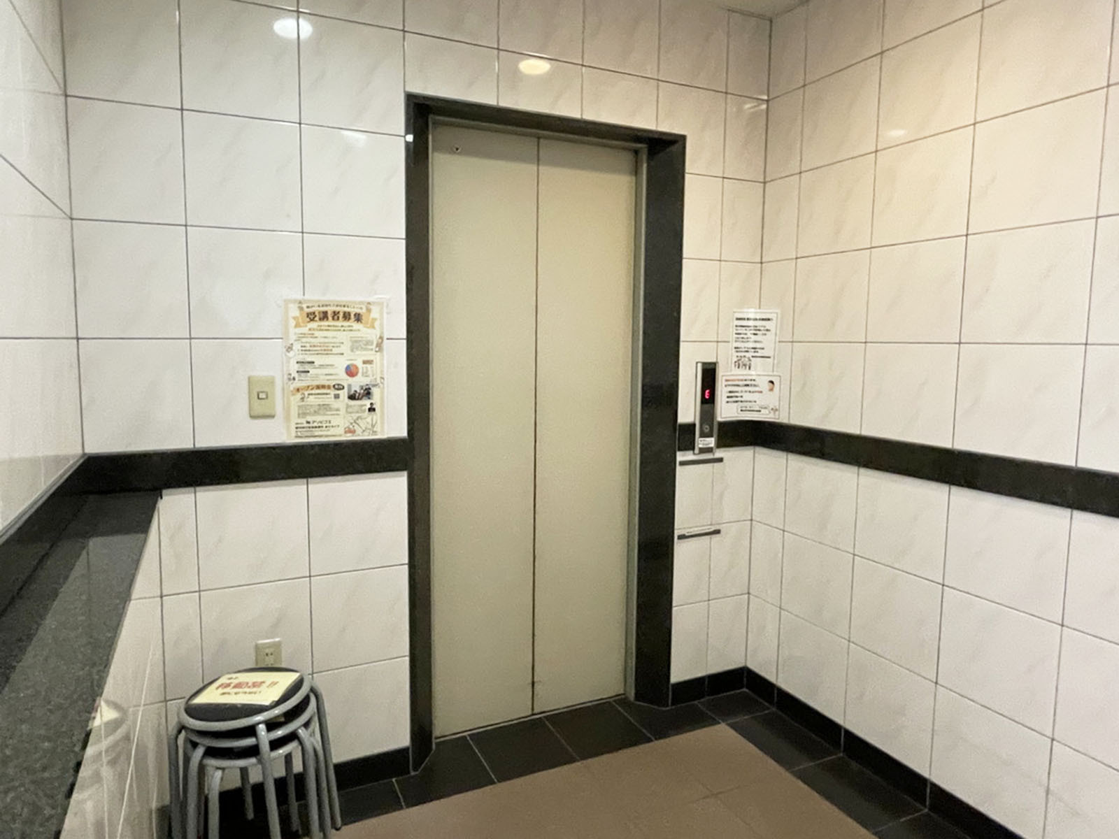 エレベーター(1基)