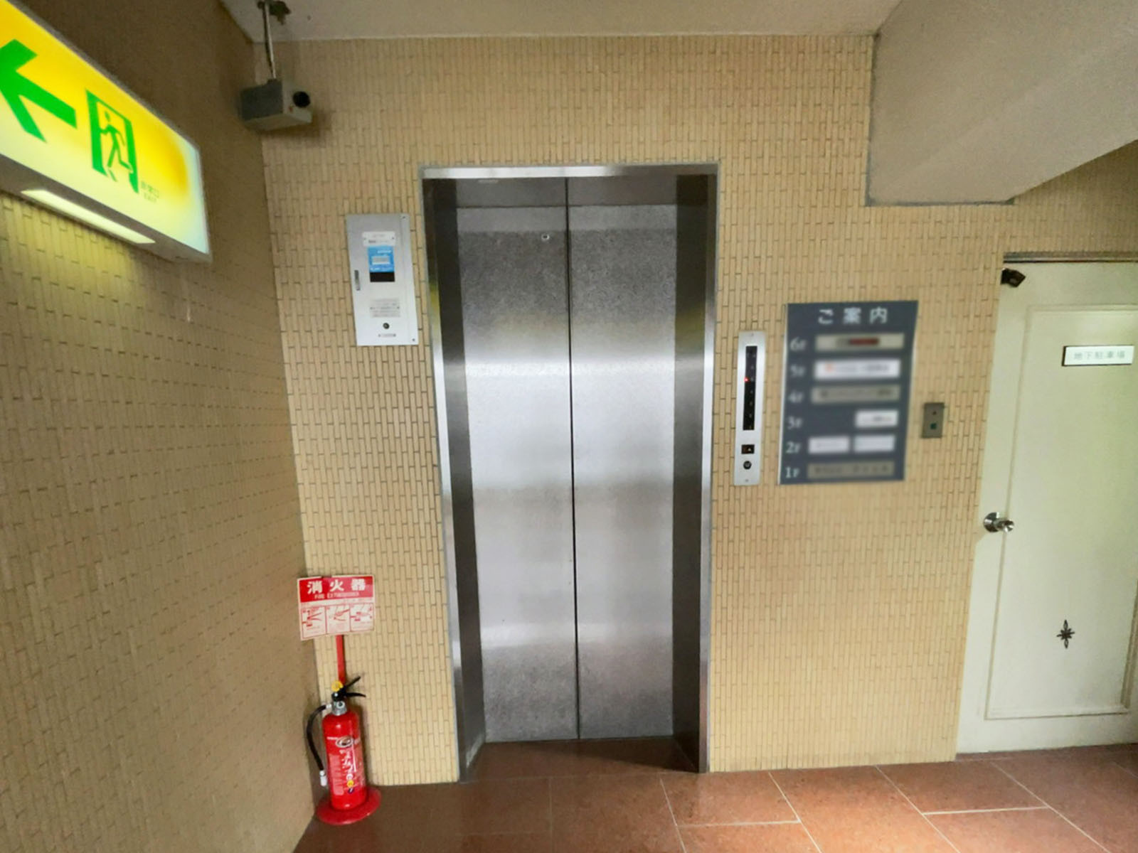 エレベーター