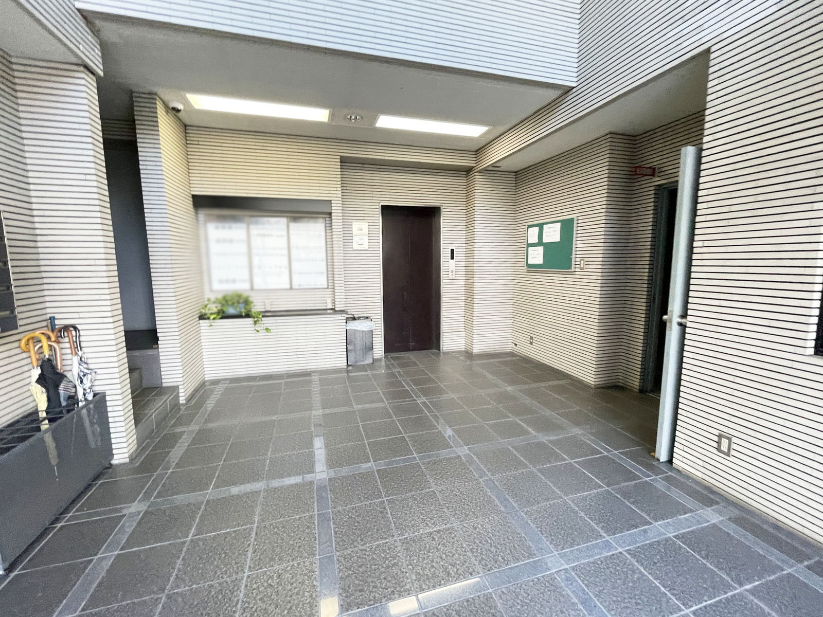 エントランス