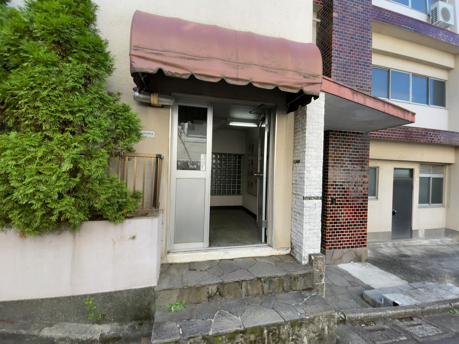 物件出入口