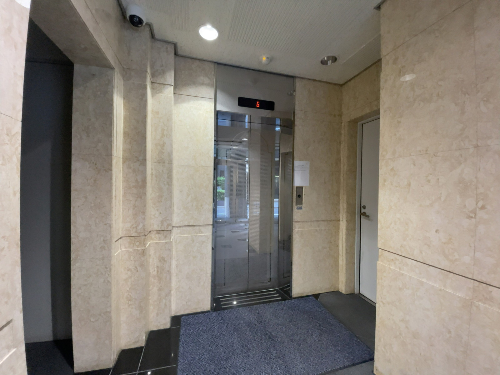 エレベーター(1基)