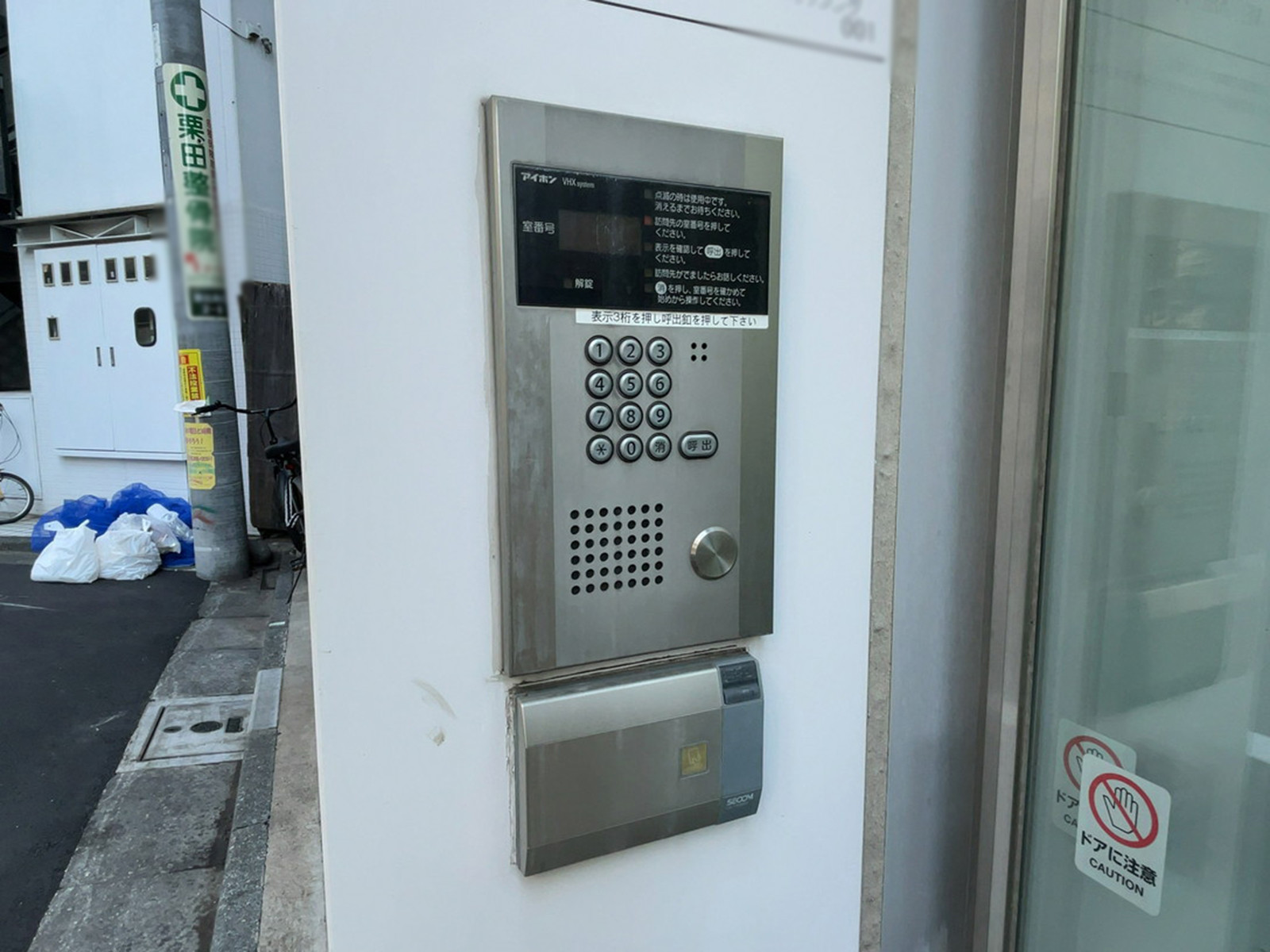インターホン