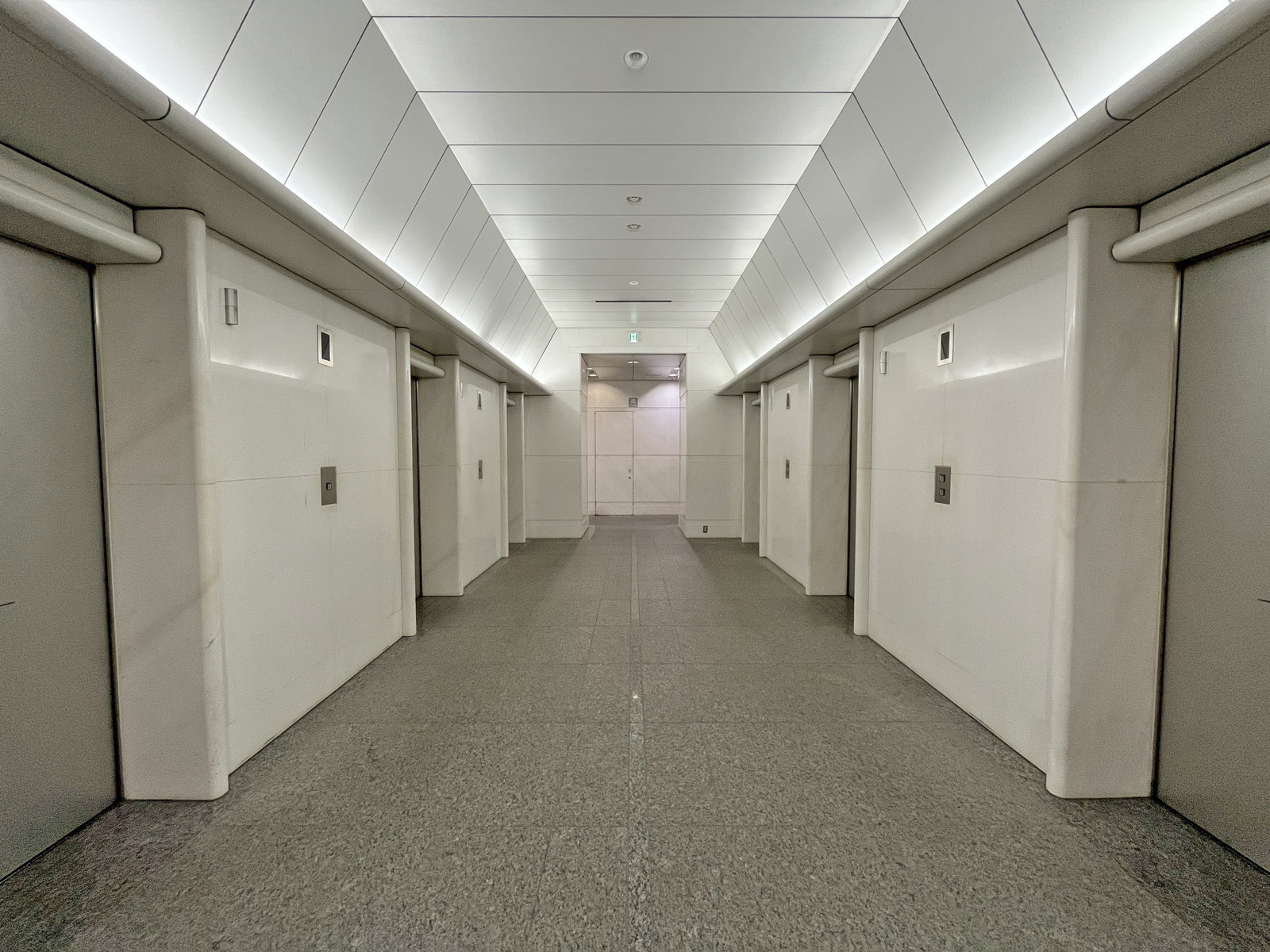 エレベーター(乗用6基)