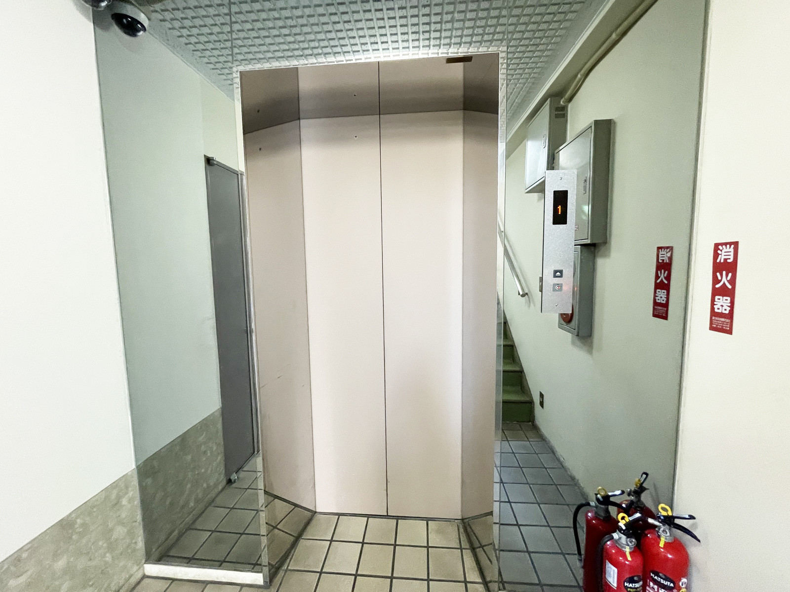 エレベーター(1基)