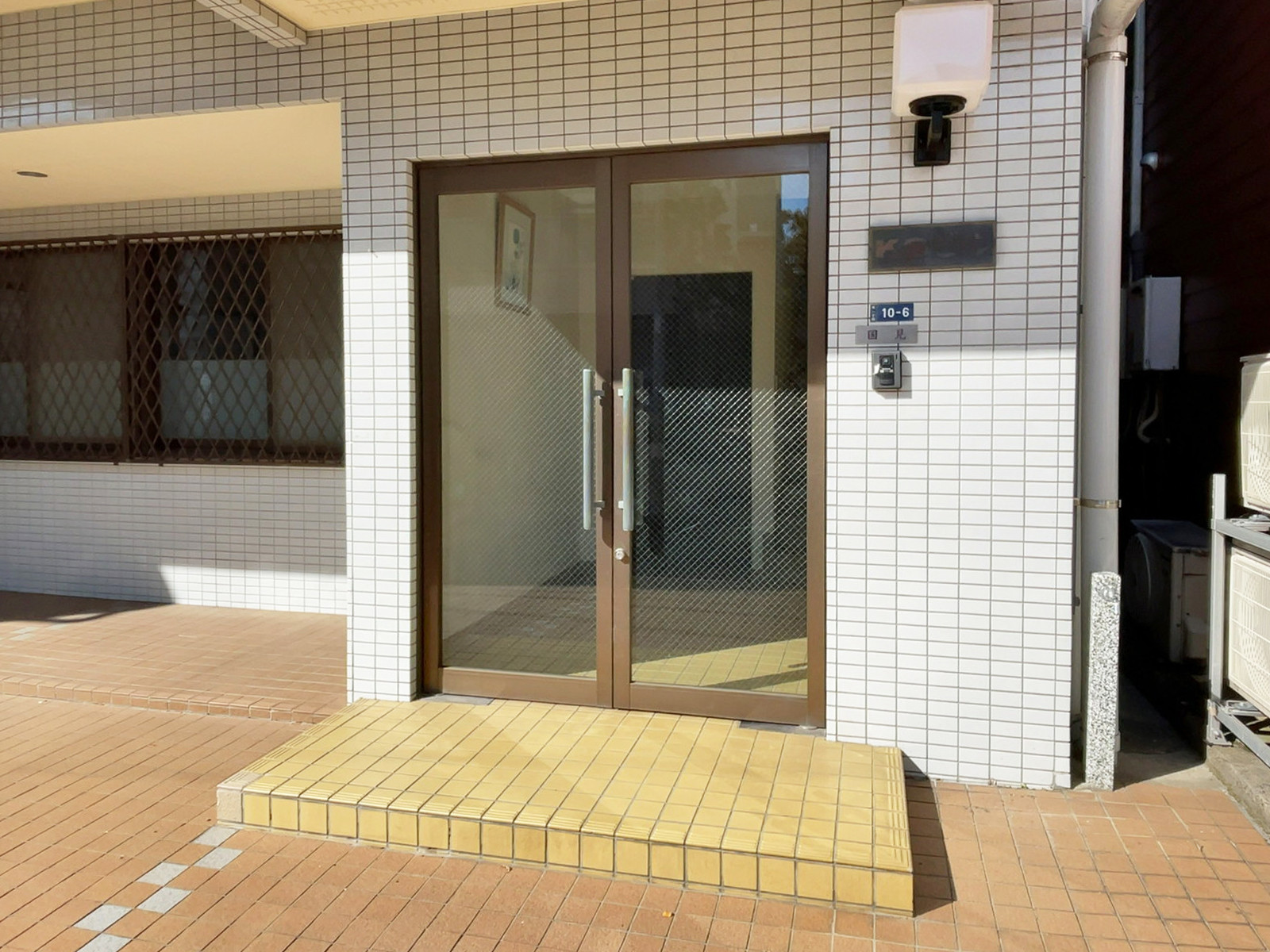 物件出入口
