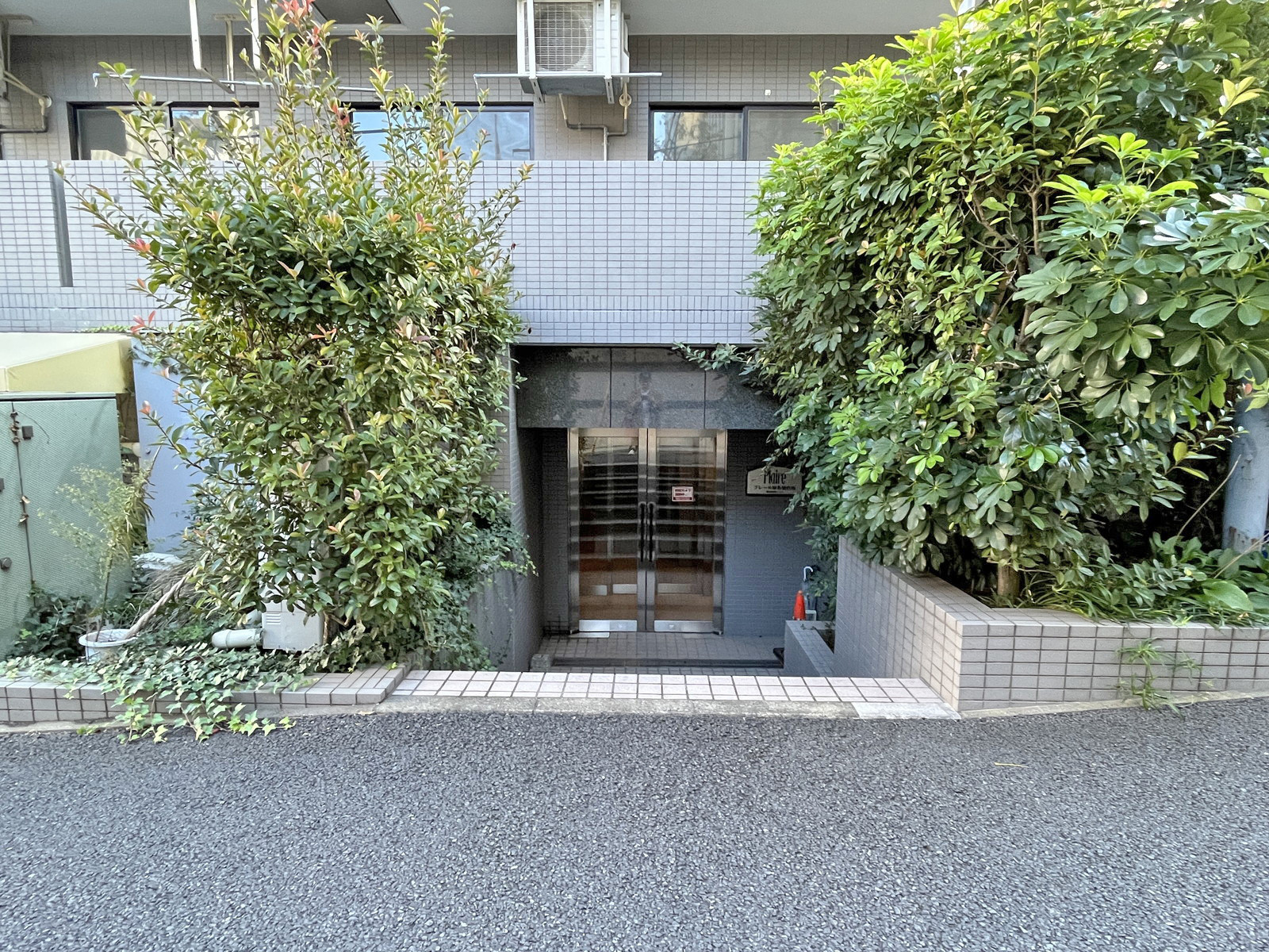 建物出入り口