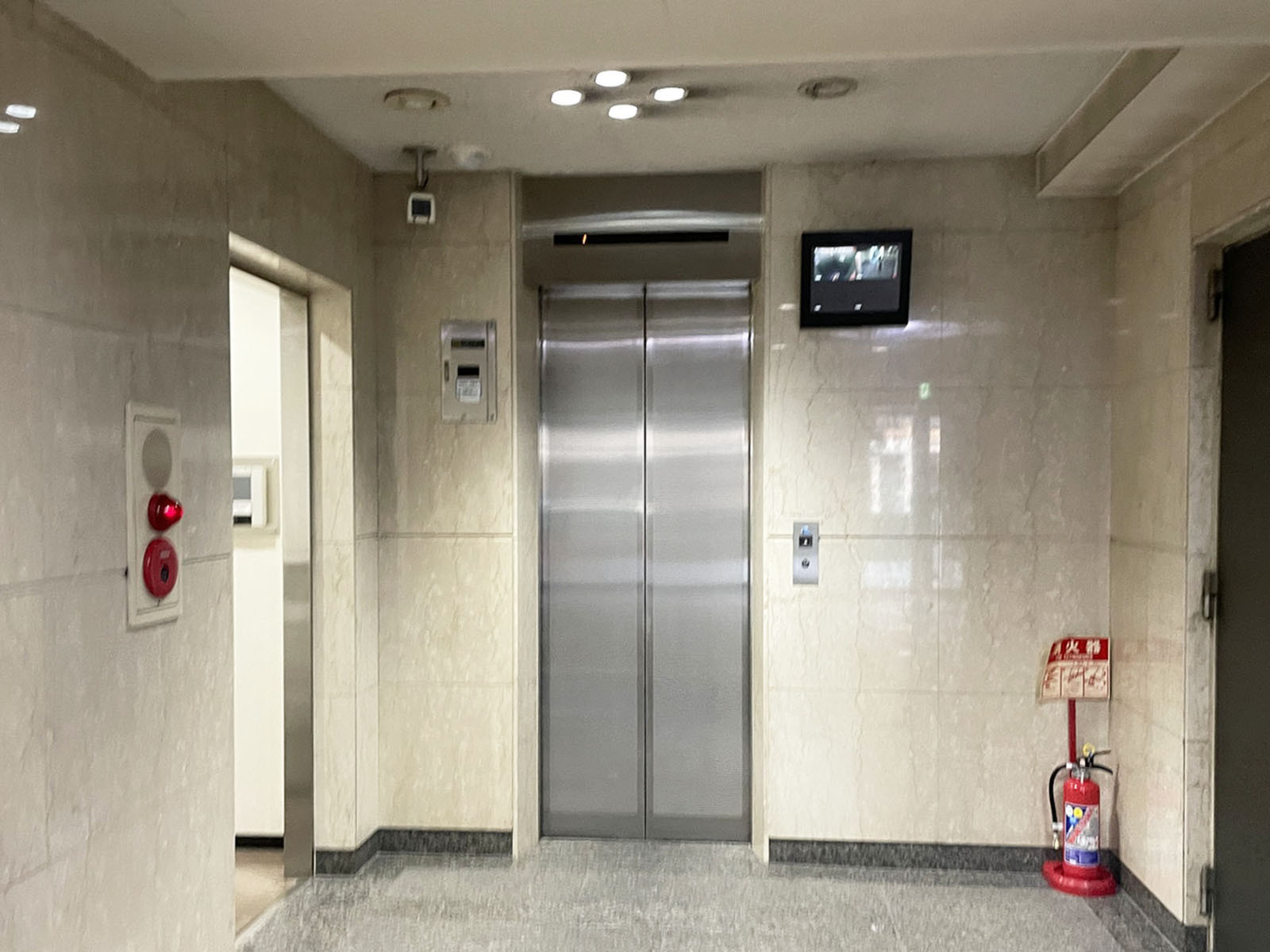 エレベーター