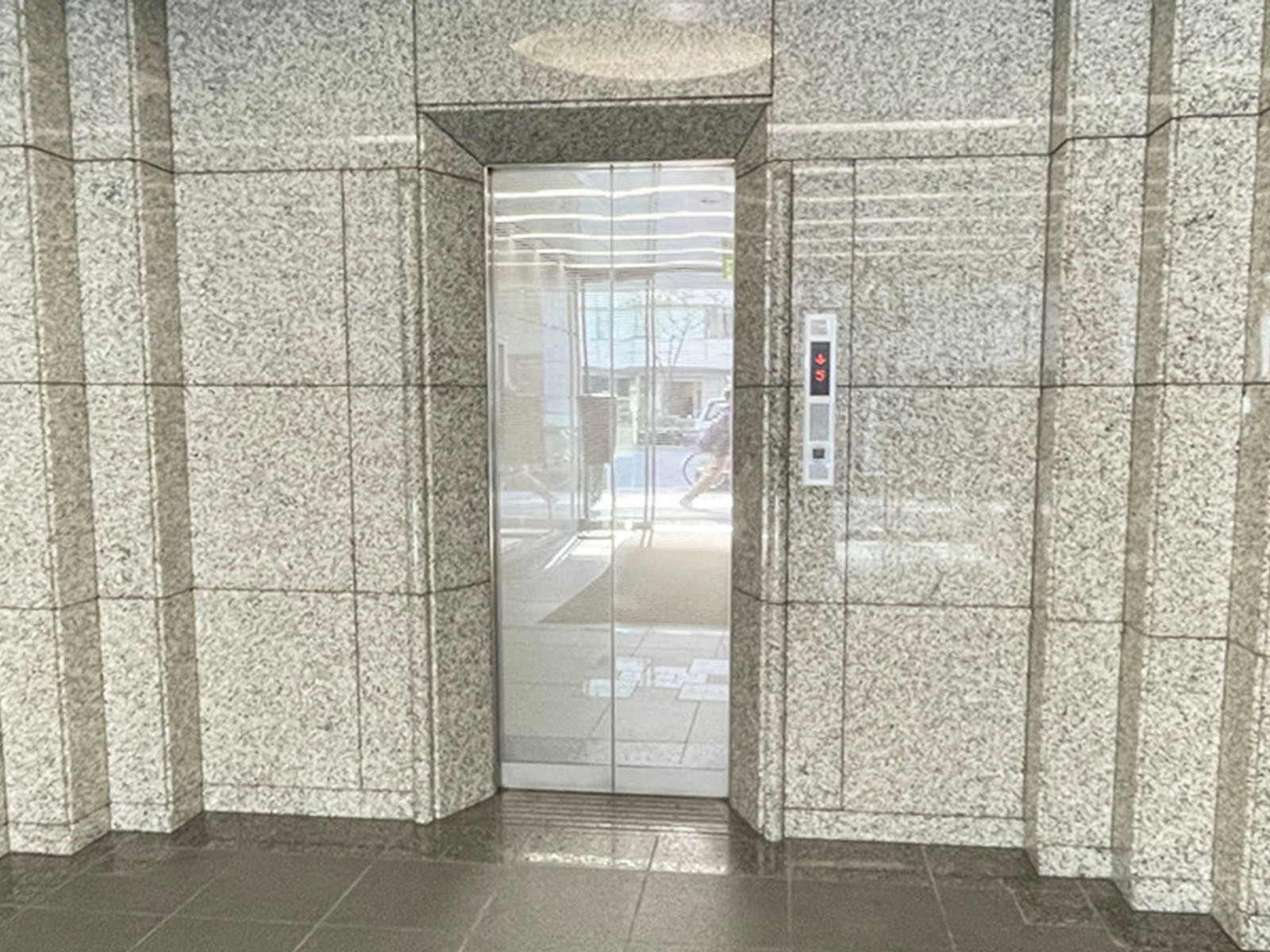 エレベーター(1基)