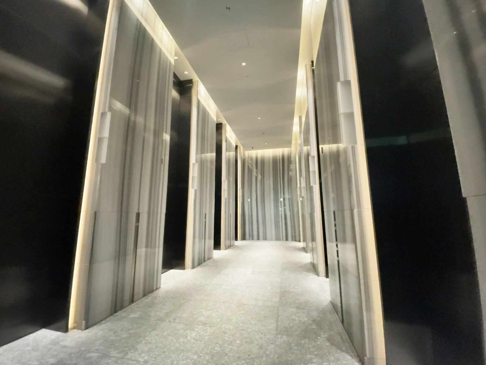 エレベーターホール