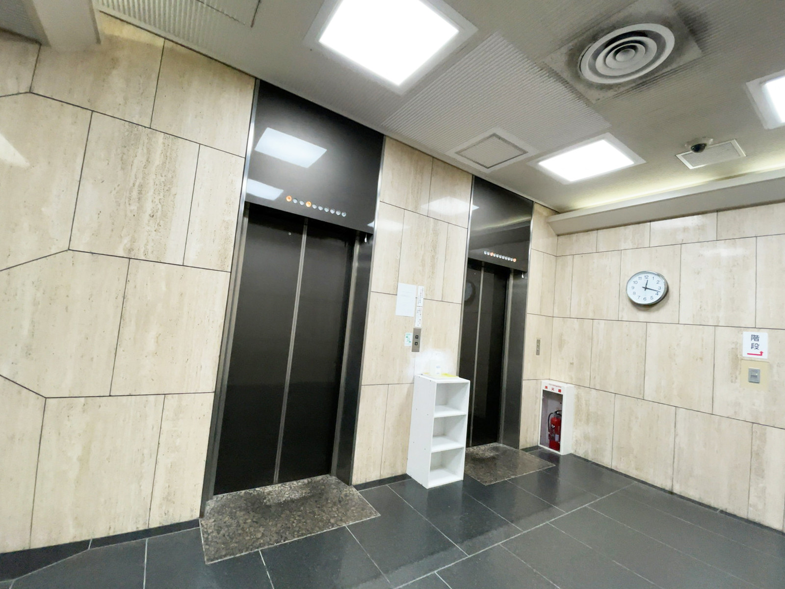 エレベーター(2基)