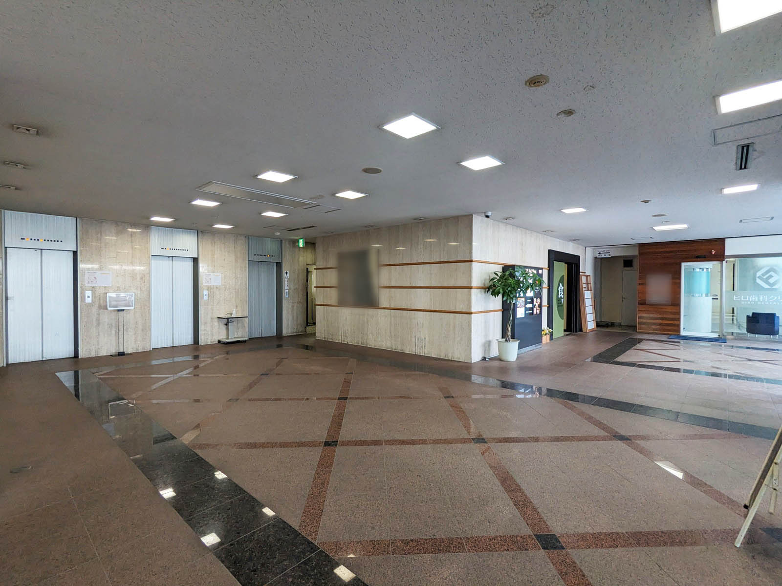 エントランス