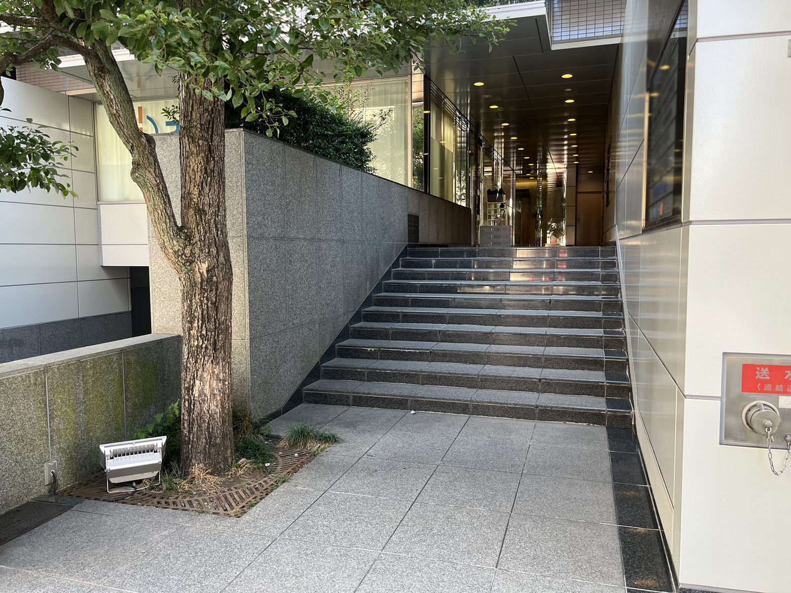 エントランスアプローチ