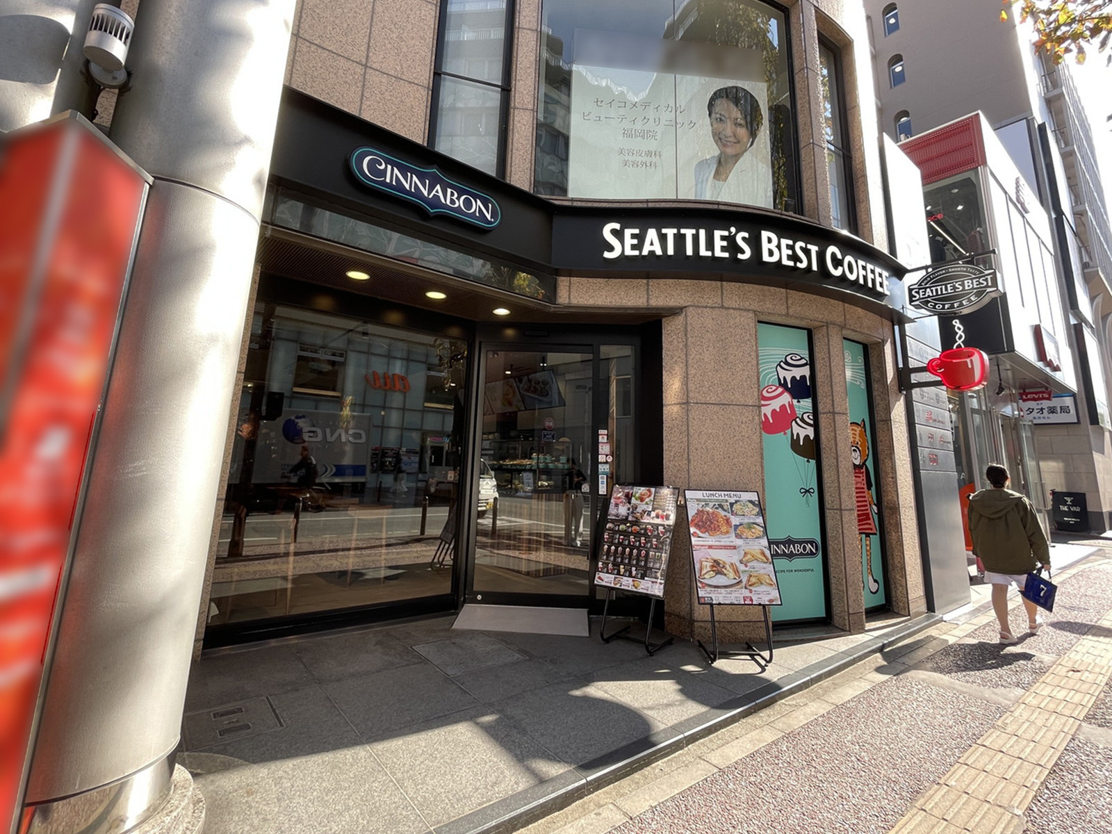 1階のシアトルズベストコーヒー天神西通り店